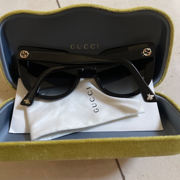 Gucci Sunglasses - Picture 3 of 5